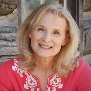 Meet your Posher, Lucinda